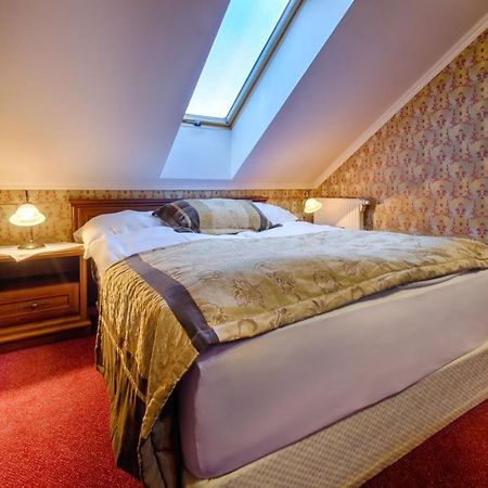 Hotel Tevel Sladkovicovo Екстер'єр фото