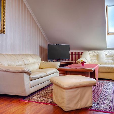 Hotel Tevel Sladkovicovo Екстер'єр фото