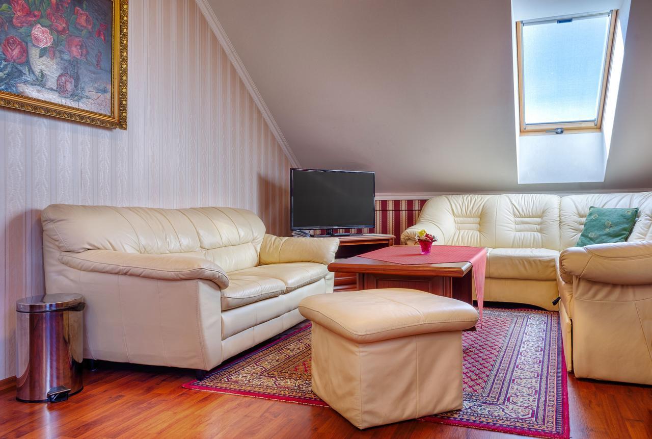 Hotel Tevel Sladkovicovo Екстер'єр фото