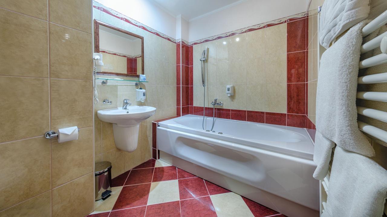 Hotel Tevel Sladkovicovo Екстер'єр фото