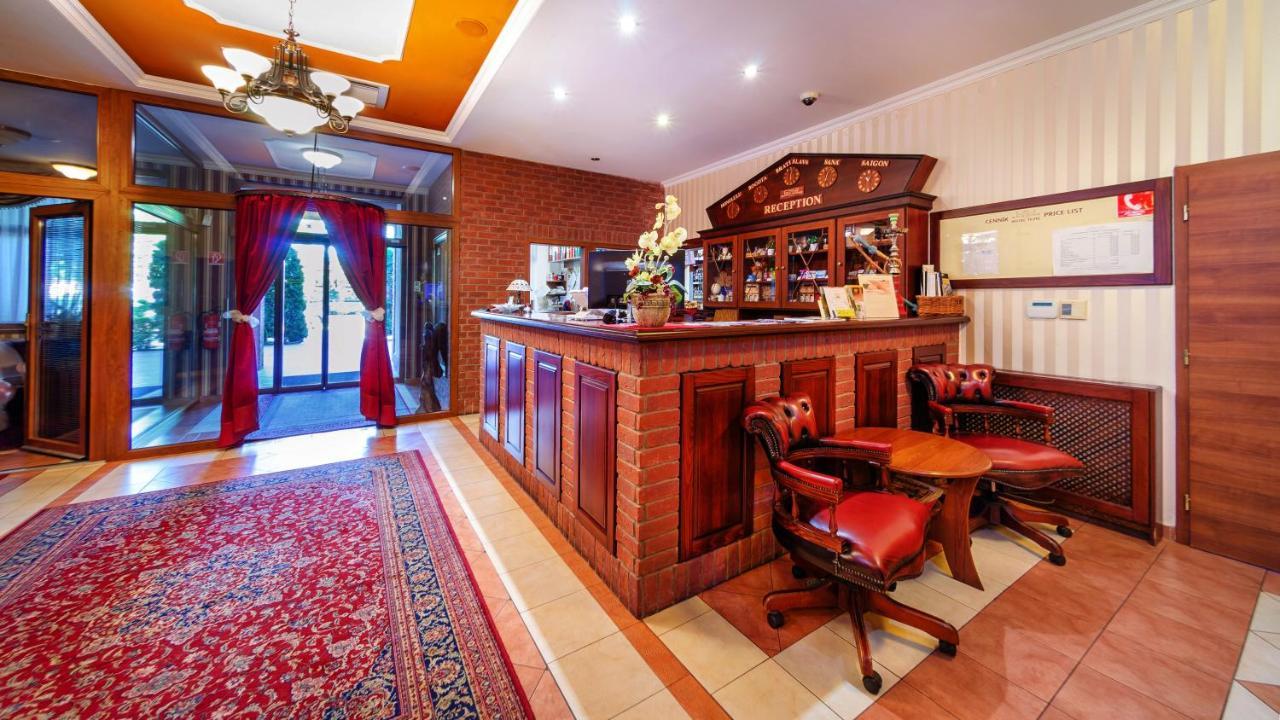 Hotel Tevel Sladkovicovo Екстер'єр фото