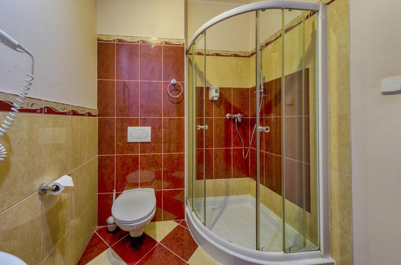 Hotel Tevel Sladkovicovo Екстер'єр фото